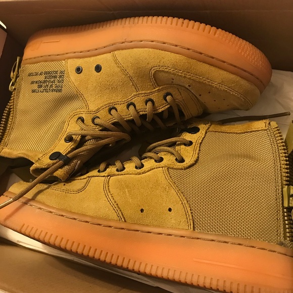 Nike Shoes - Nike SF AF1 mid